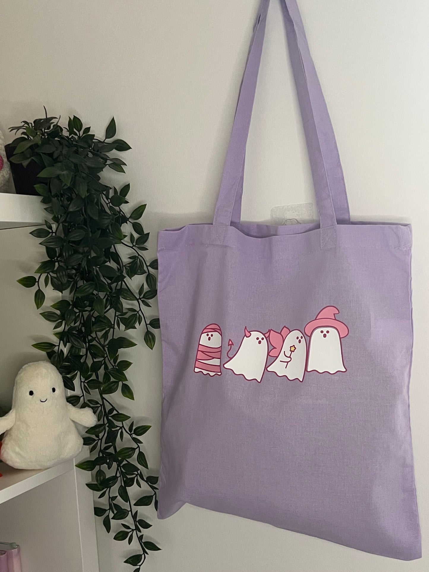Costume ghosts tote bag