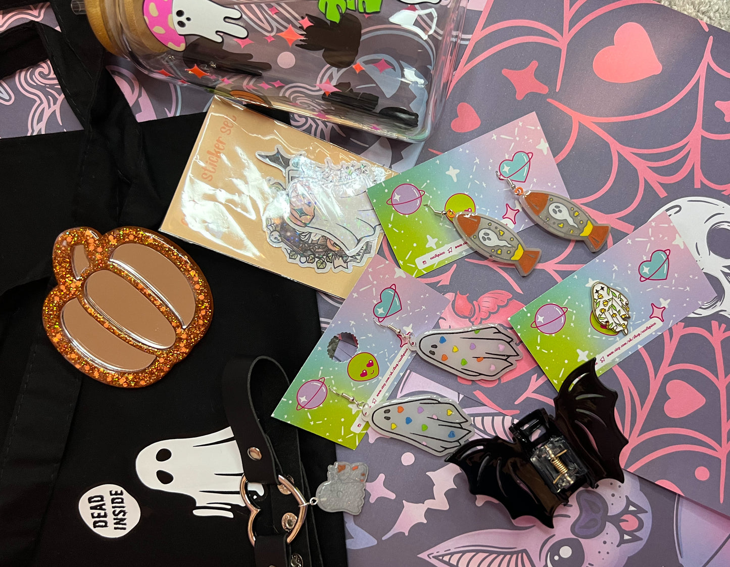 Halloween mystery box, extra large (boo box)