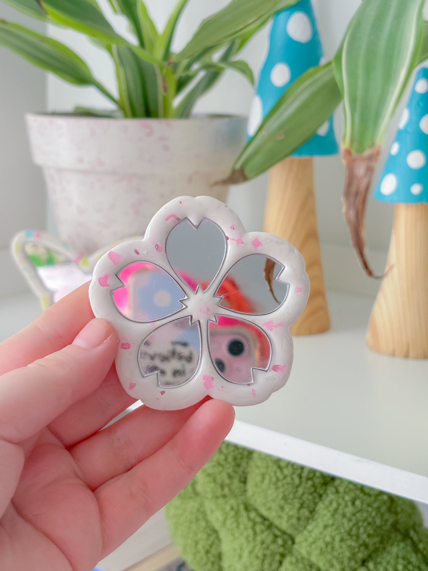 Terazzo compact mirror