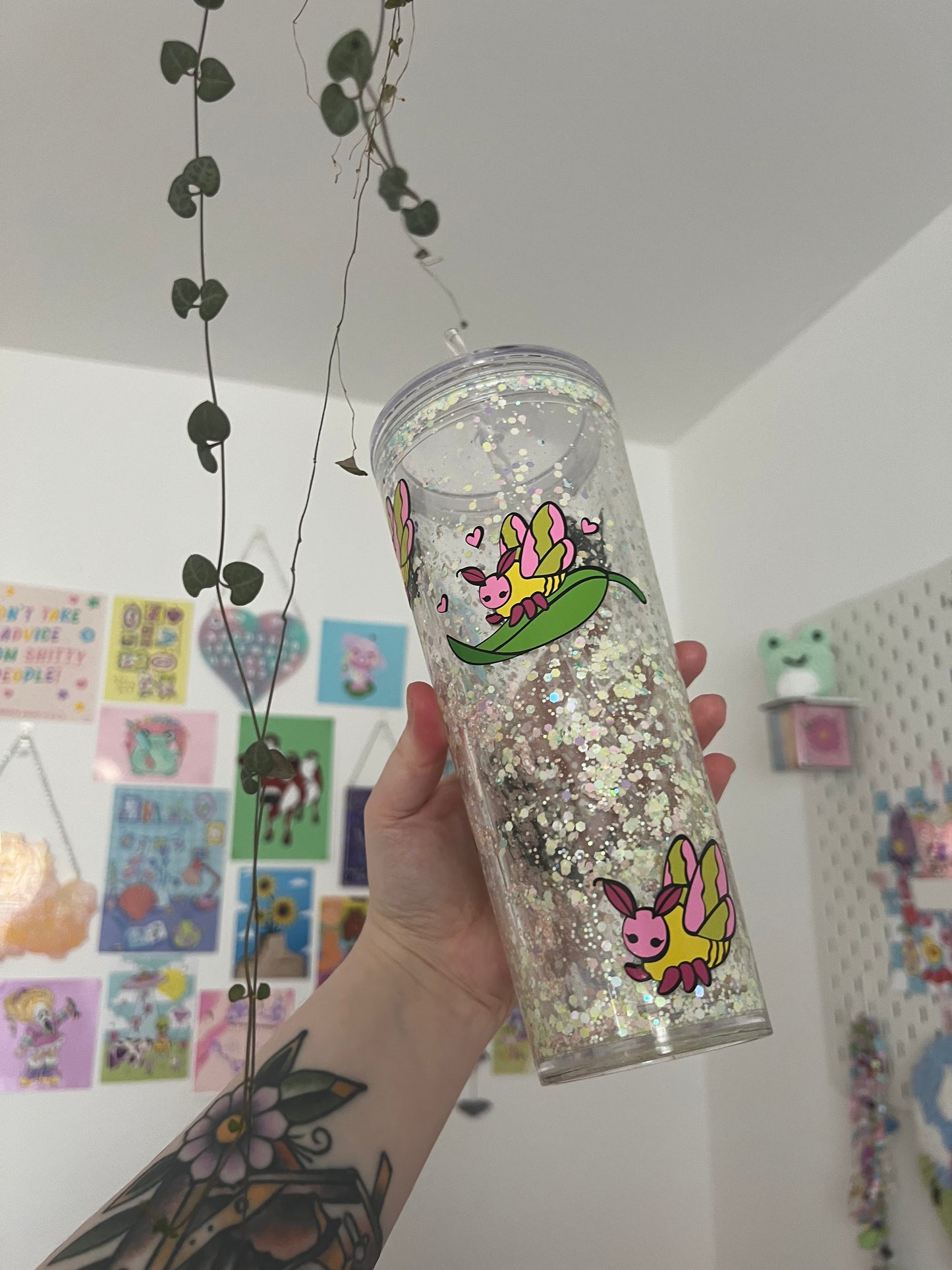 Maple moth snowglobe tumbler