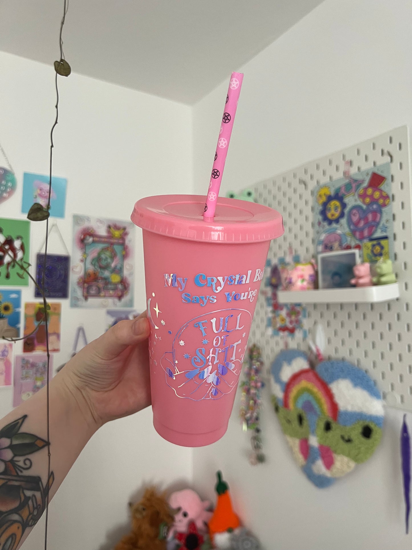 Pink crystal ball cold cup
