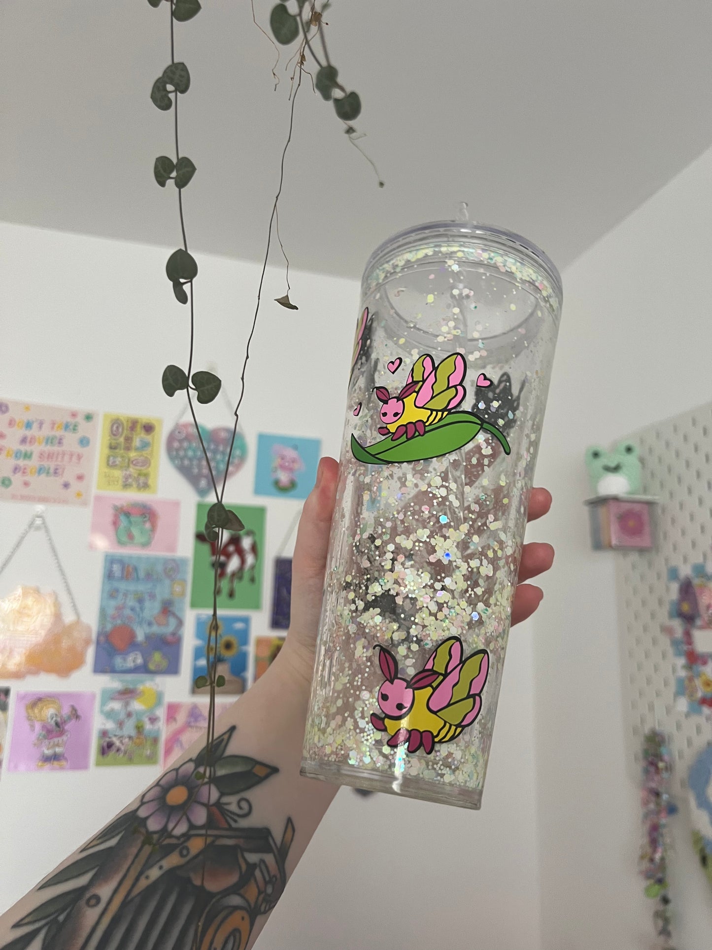 Maple moth snowglobe tumbler