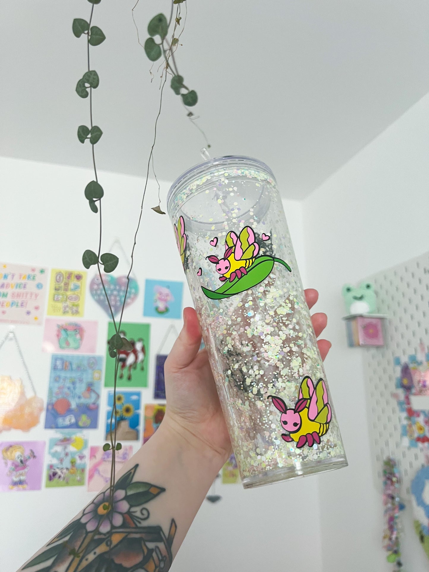 Maple moth snowglobe tumbler
