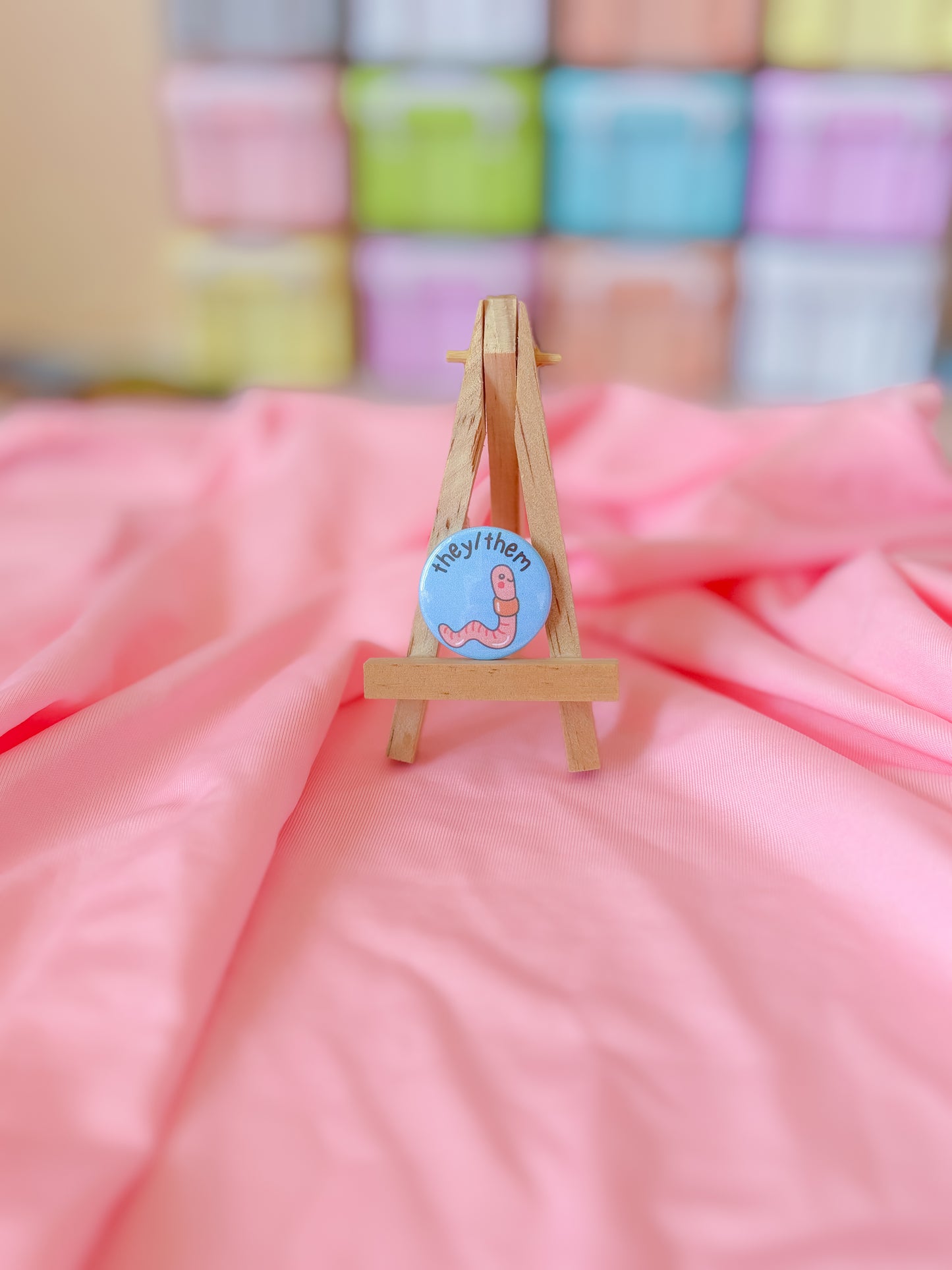 CUSTOM worm pronoun pin badge