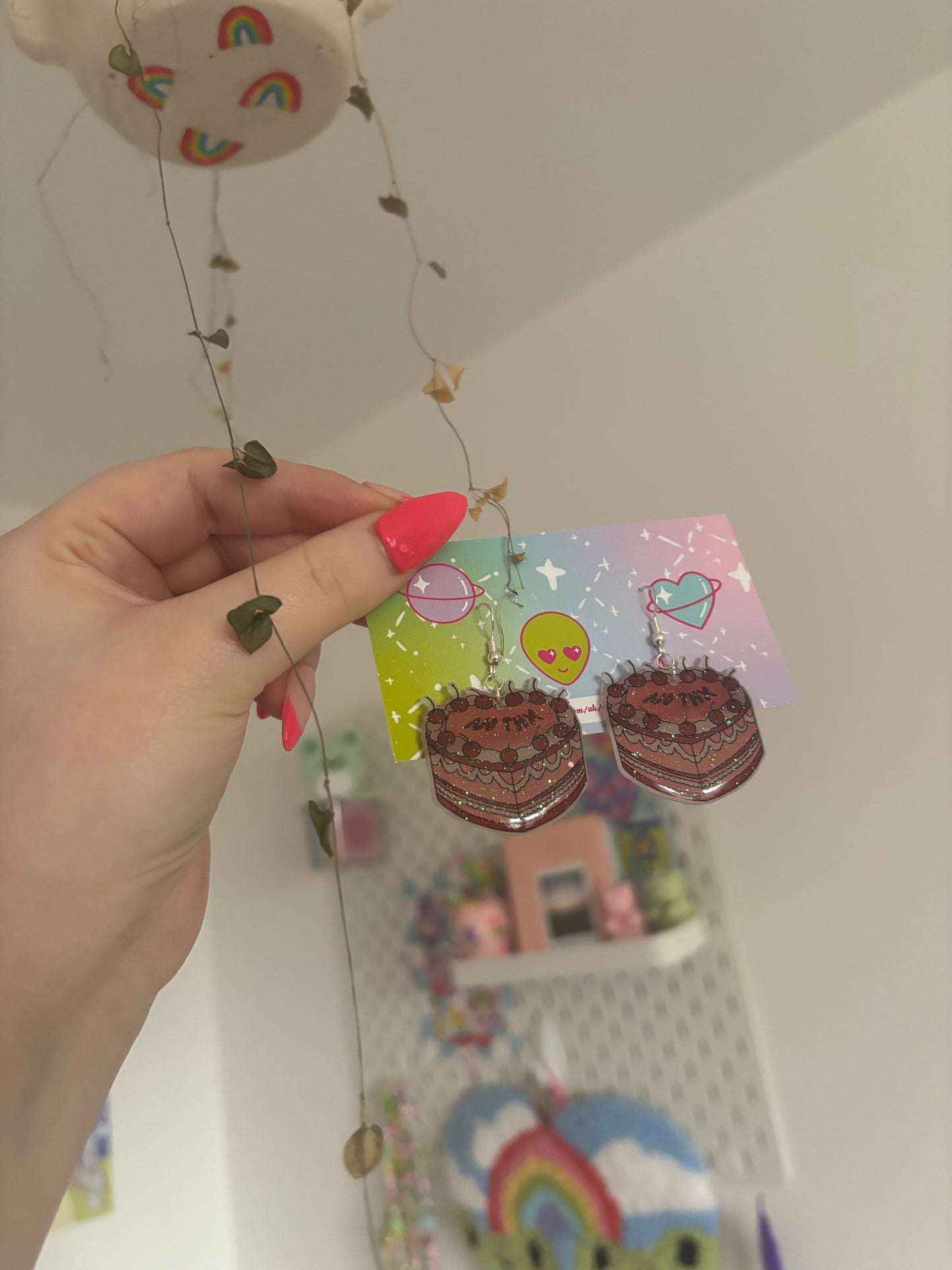 No thx retro cake earrings