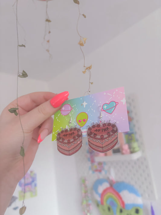 No thx retro cake earrings