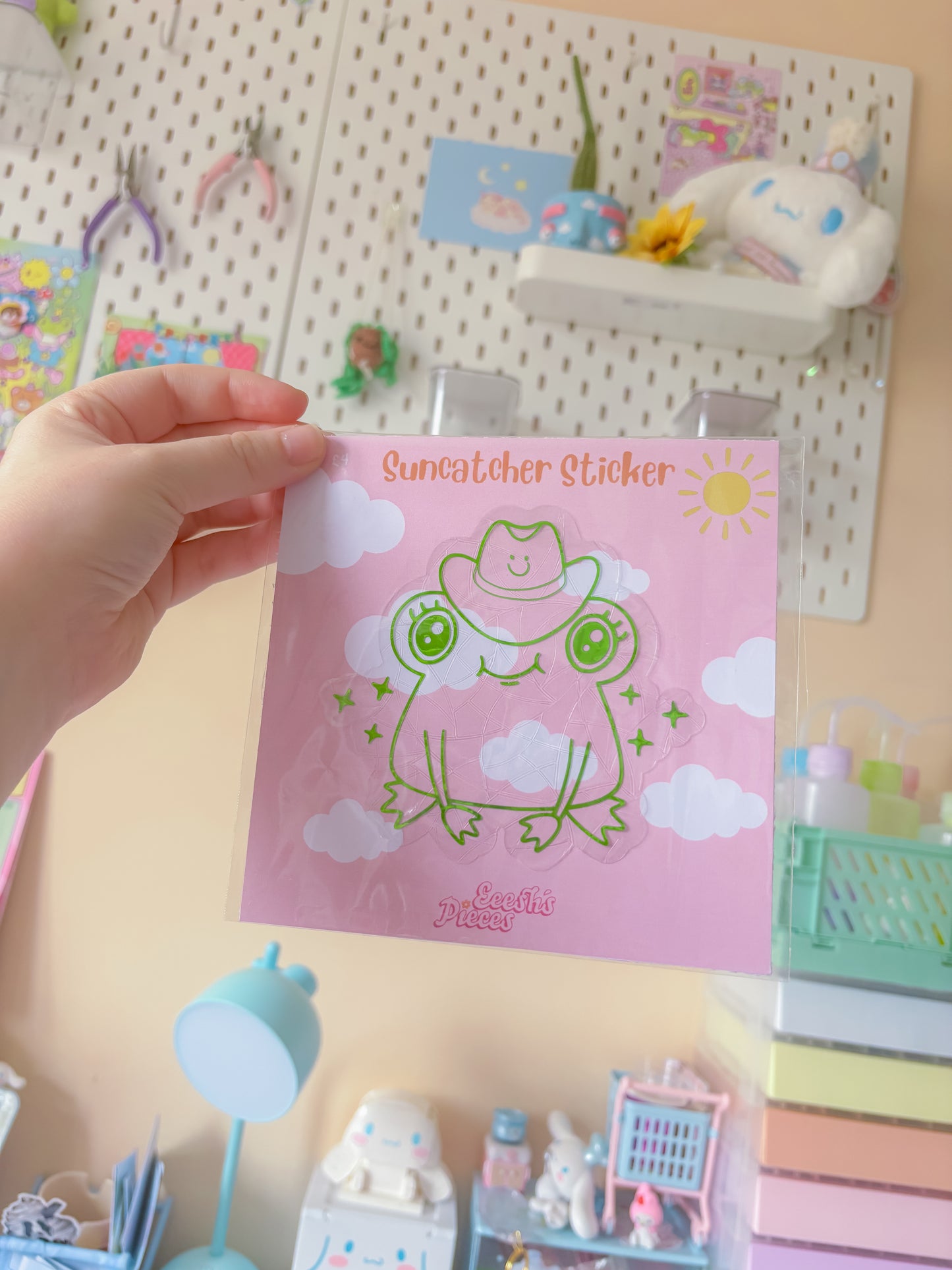 Howdy froggie suncatcher