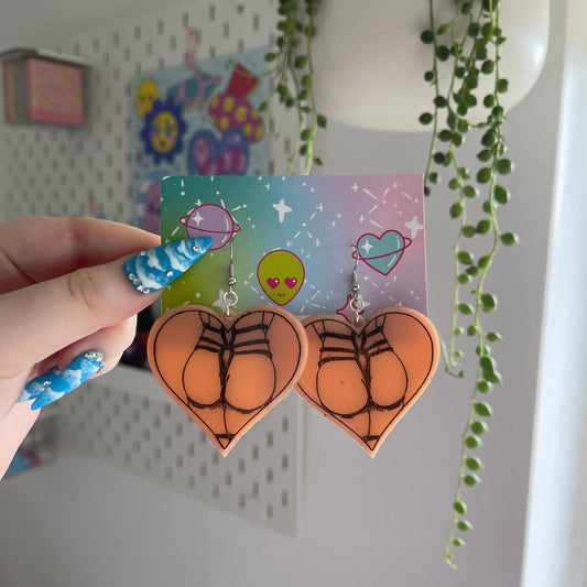 Booty heart earrings